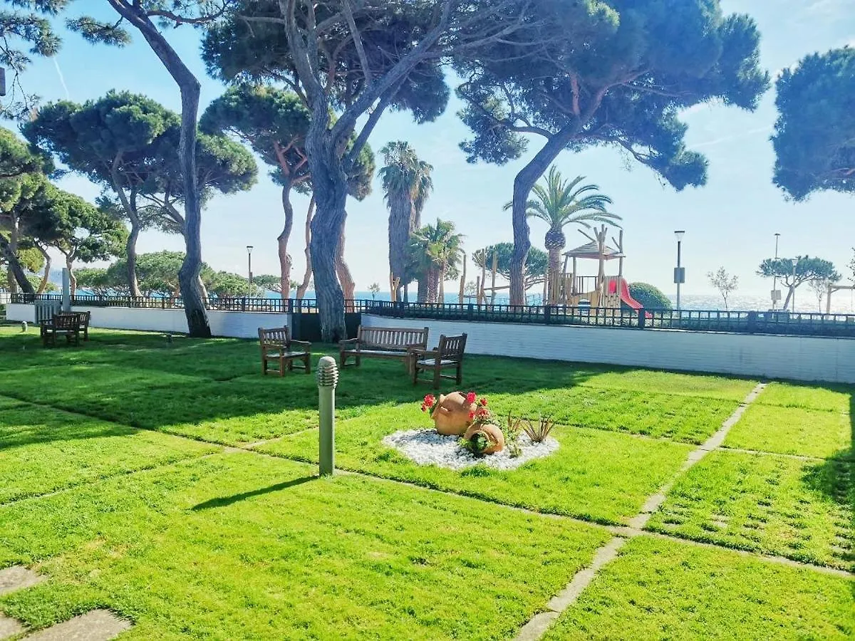 Seafront Apartment In Blanes